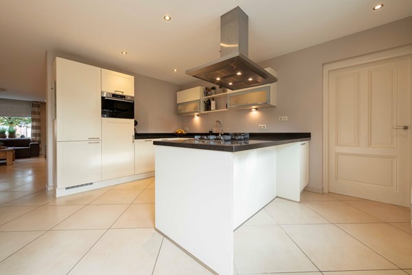 Medium property photo - Julianastraat 34, 4741 BW Hoeven